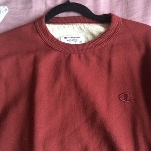 Large Burgundy Champion Pull Over